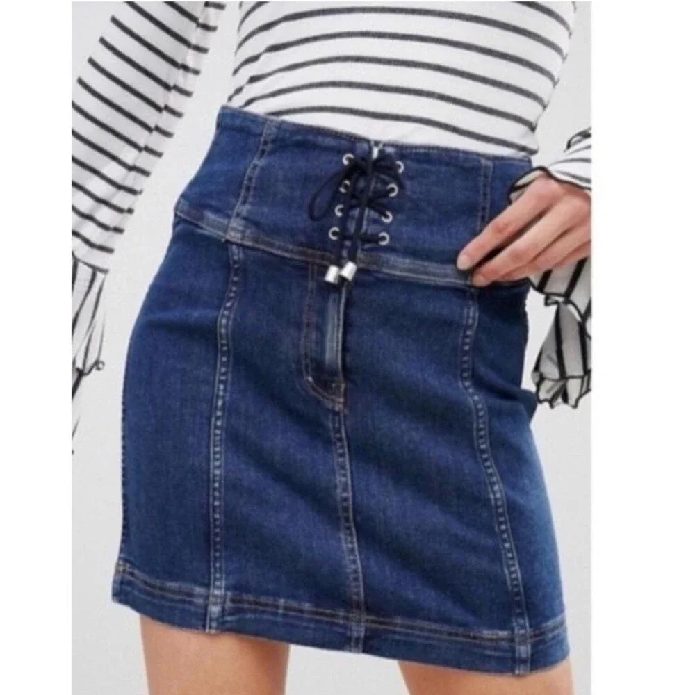 Free People  Women's High waisted Denim Mini Skirt Size 4